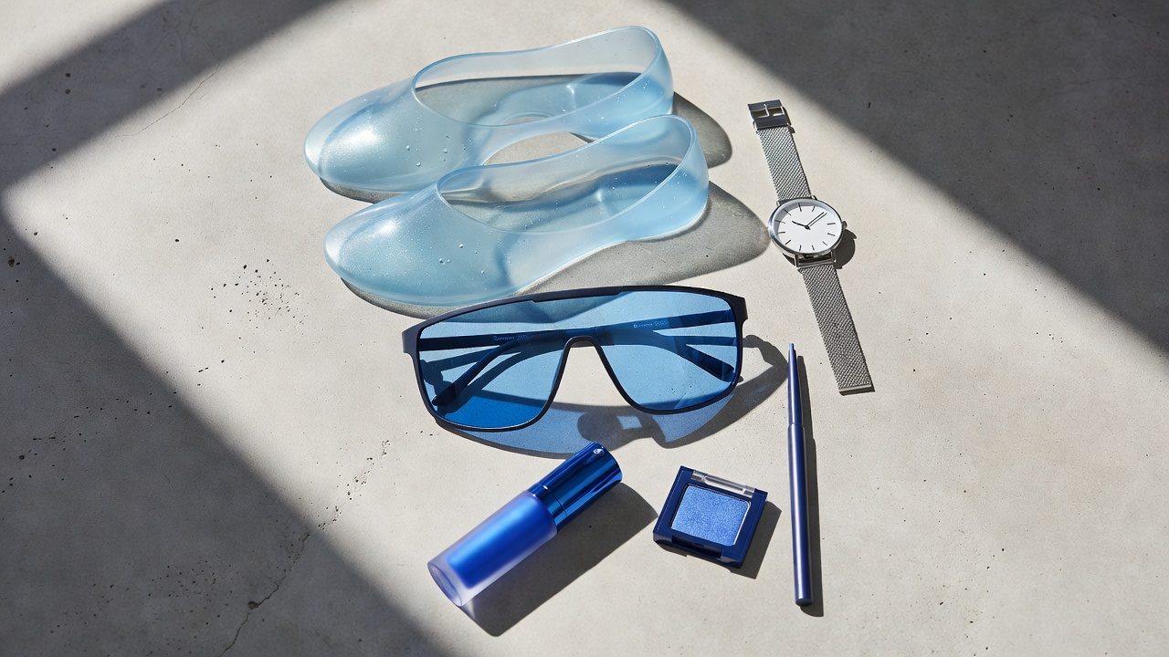 Jelly Flats, Micro Watches & Cool Blue Glow: Der neue Drip